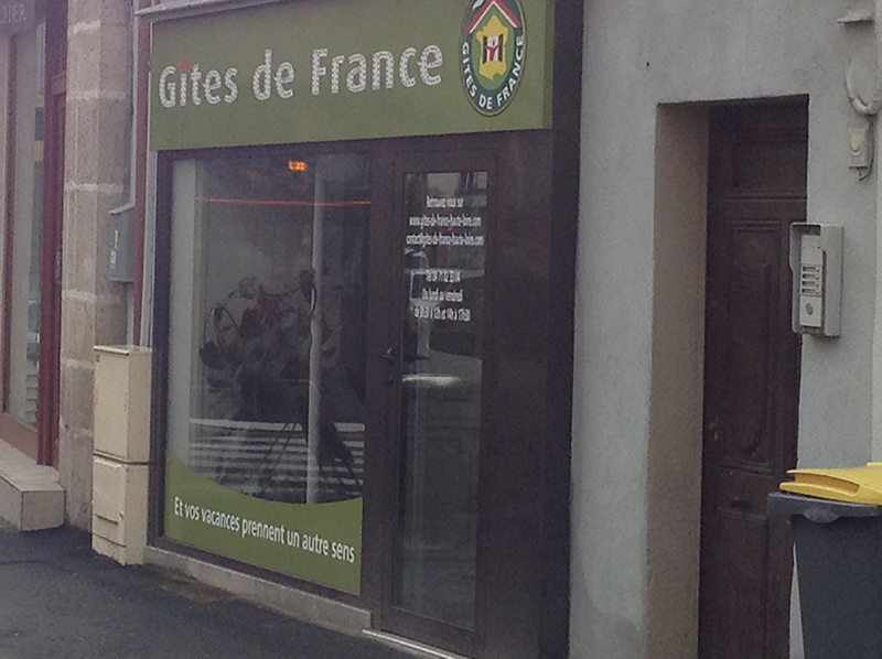 Installation porte et devanture magasin BPSC Océane