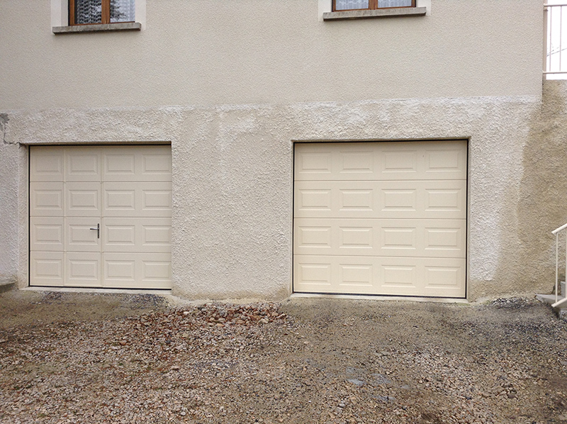 pose de portes de garage manuel et à moteur par BPSC Océane