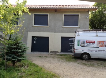 Installation et pose de portes de garage et volets roulants électriques design BPSC Océane