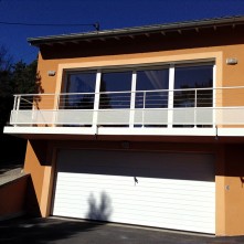 Garde corps de terrasse et porte de garage